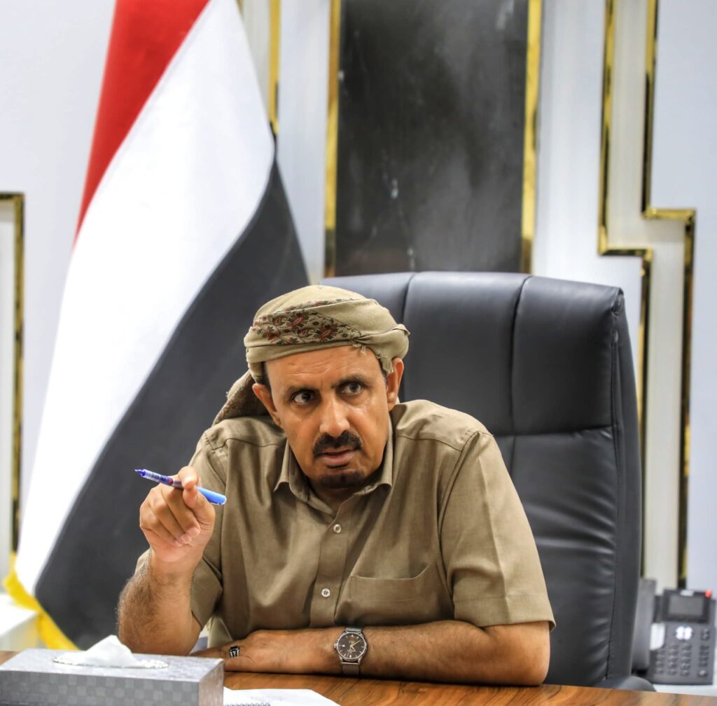 محافظ حضرموت يبحث مع قيادات عدد من الجمعيات السمكية بالريدة وقصيعر سُبل تنظيم عملية الاصطياد والحفاظ على الثروة السمكية محافظ حضرموت يبحث مع قيادات عدد من الجمعيات السمكية بالريدة وقصيعر سُبل تنظيم عملية الاصطياد والحفاظ على الثروة السمكية