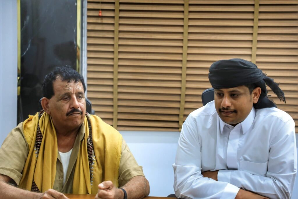 محافظ حضرموت يبحث مع قيادات عدد من الجمعيات السمكية بالريدة وقصيعر سُبل تنظيم عملية الاصطياد والحفاظ على الثروة السمكية محافظ حضرموت يبحث مع قيادات عدد من الجمعيات السمكية بالريدة وقصيعر سُبل تنظيم عملية الاصطياد والحفاظ على الثروة السمكية