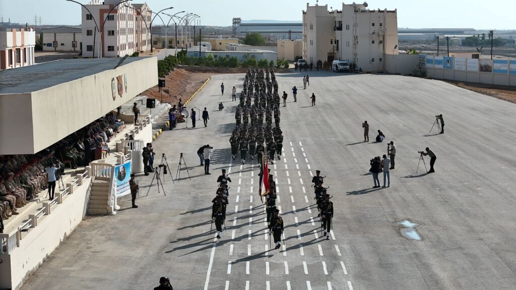 برعاية فخامة الرئيس وبحضور محافظ حضرموت ووزير الداخلية..كلية الشرطة بحضرموت تزّف الدفعة الثانية من "حماة الوطن" بالتزامن مع ذكرى 14 أكتوبر الخالدة برعاية فخامة الرئيس وبحضور محافظ حضرموت ووزير الداخلية..كلية الشرطة بحضرموت تزّف الدفعة الثانية من "حماة الوطن" بالتزامن مع ذكرى 14 أكتوبر الخالدة