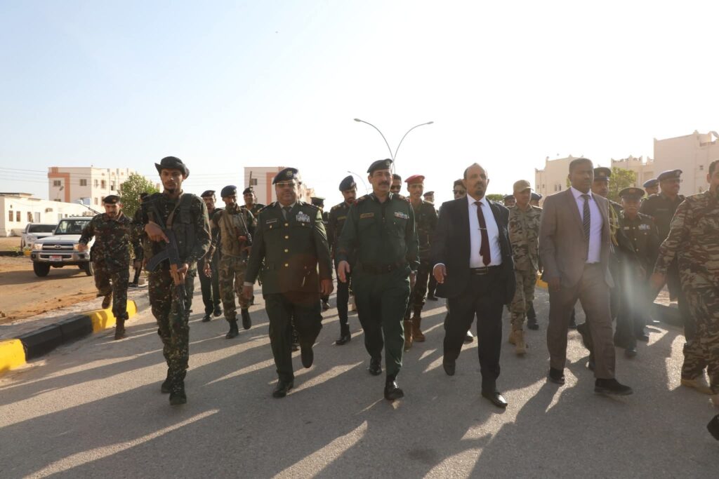 برعاية فخامة الرئيس وبحضور محافظ حضرموت ووزير الداخلية..كلية الشرطة بحضرموت تزّف الدفعة الثانية من "حماة الوطن" بالتزامن مع ذكرى 14 أكتوبر الخالدة برعاية فخامة الرئيس وبحضور محافظ حضرموت ووزير الداخلية..كلية الشرطة بحضرموت تزّف الدفعة الثانية من "حماة الوطن" بالتزامن مع ذكرى 14 أكتوبر الخالدة