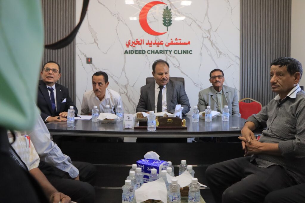 الوكيل العامري يدشن مخيّم العيون لإزالة المياه البيضاء والحول المجاني بمستشفى عيديد الخيري بتريم الوكيل العامري يدشن مخيّم العيون لإزالة المياه البيضاء والحول المجاني بمستشفى عيديد الخيري بتريم