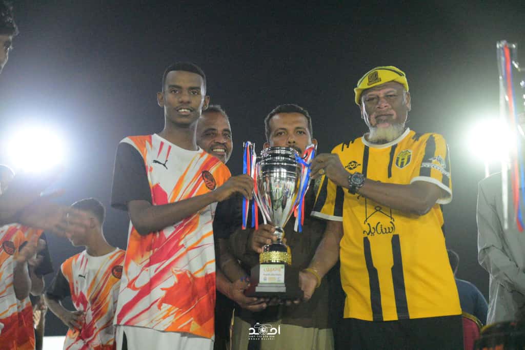 أهلي العيدروس يتوج بطلا لدوري ابطال الطويلة وتحدي الخطاب وصيفا أهلي العيدروس يتوج بطلا لدوري ابطال الطويلة وتحدي الخطاب وصيفا