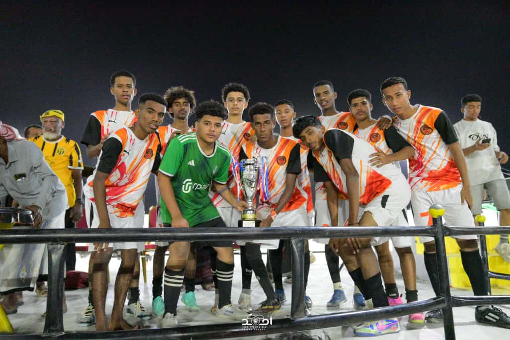 أهلي العيدروس يتوج بطلا لدوري ابطال الطويلة وتحدي الخطاب وصيفا أهلي العيدروس يتوج بطلا لدوري ابطال الطويلة وتحدي الخطاب وصيفا