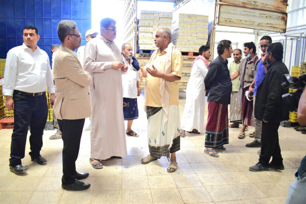 مواصلةً لمبادرة "في بيئتنا نخلة"..مكتب الزراعة بوادي حضرموت يدشّن زراعة النخيل ويزور مصنع البركة بمديرية وادي العين وحورة "شاهد الصور" مواصلةً لمبادرة "في بيئتنا نخلة"..مكتب الزراعة بوادي حضرموت يدشّن زراعة النخيل ويزور مصنع البركة بمديرية وادي العين وحورة "شاهد الصور"