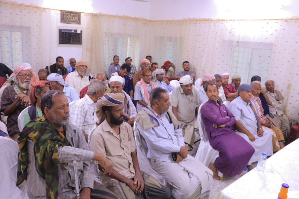 شاهد بالصور .. تحالف العمال والفلاحين والصيادين والكادحين ( عماد ) يعقد اجتماعا استثنائيا للتحضير والمشاركه الفاعله لانجاح مليونيه شبام بمناسبه الذكري ال ( 62 ) لثوره 14 اكتوبر المجيده الي جانب المجلس الانتقالي شاهد بالصور .. تحالف العمال والفلاحين والصيادين والكادحين ( عماد ) يعقد اجتماعا استثنائيا للتحضير والمشاركه الفاعله لانجاح مليونيه شبام بمناسبه الذكري ال ( 62 ) لثوره 14 اكتوبر المجيده الي جانب المجلس الانتقالي