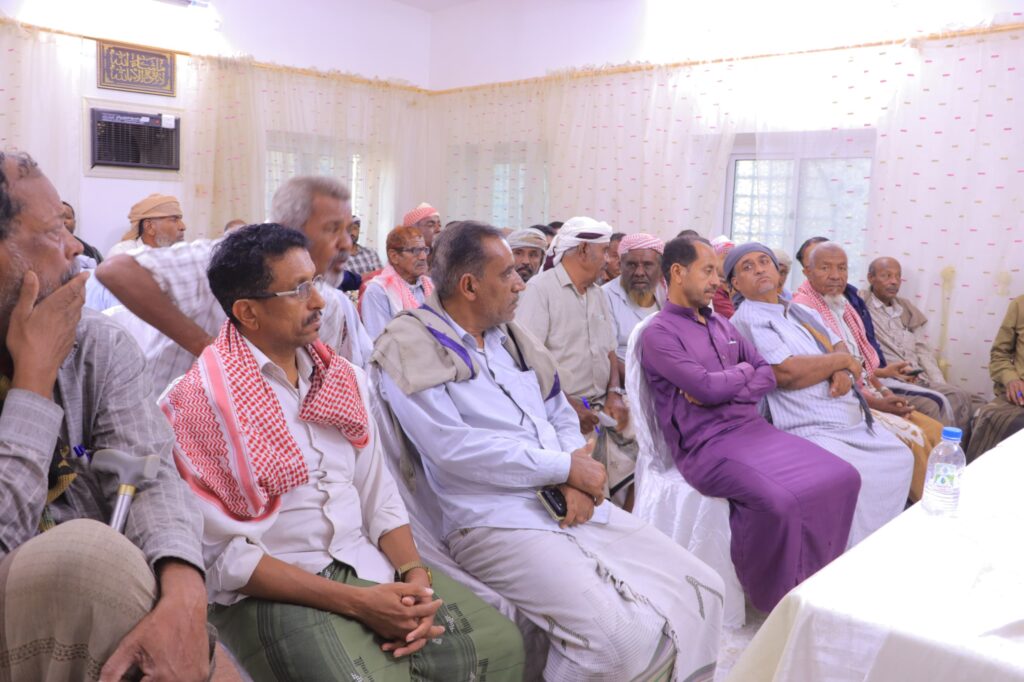 شاهد بالصور .. تحالف العمال والفلاحين والصيادين والكادحين ( عماد ) يعقد اجتماعا استثنائيا للتحضير والمشاركه الفاعله لانجاح مليونيه شبام بمناسبه الذكري ال ( 62 ) لثوره 14 اكتوبر المجيده الي جانب المجلس الانتقالي شاهد بالصور .. تحالف العمال والفلاحين والصيادين والكادحين ( عماد ) يعقد اجتماعا استثنائيا للتحضير والمشاركه الفاعله لانجاح مليونيه شبام بمناسبه الذكري ال ( 62 ) لثوره 14 اكتوبر المجيده الي جانب المجلس الانتقالي