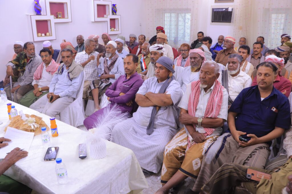 شاهد بالصور .. تحالف العمال والفلاحين والصيادين والكادحين ( عماد ) يعقد اجتماعا استثنائيا للتحضير والمشاركه الفاعله لانجاح مليونيه شبام بمناسبه الذكري ال ( 62 ) لثوره 14 اكتوبر المجيده الي جانب المجلس الانتقالي شاهد بالصور .. تحالف العمال والفلاحين والصيادين والكادحين ( عماد ) يعقد اجتماعا استثنائيا للتحضير والمشاركه الفاعله لانجاح مليونيه شبام بمناسبه الذكري ال ( 62 ) لثوره 14 اكتوبر المجيده الي جانب المجلس الانتقالي