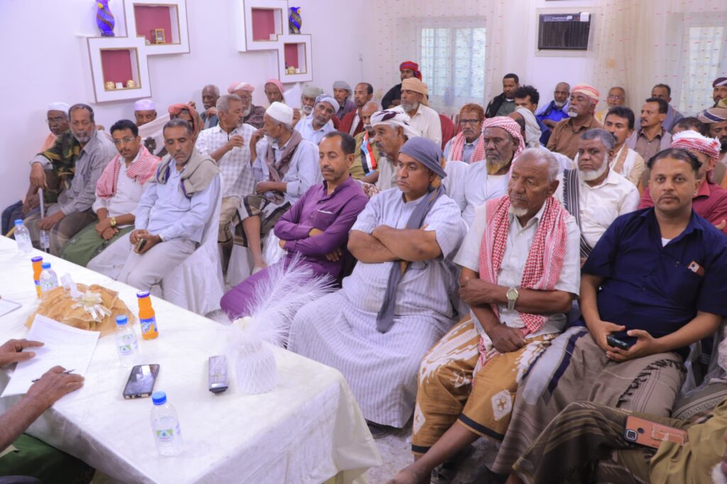 شاهد بالصور .. تحالف العمال والفلاحين والصيادين والكادحين ( عماد ) يعقد اجتماعا استثنائيا للتحضير والمشاركه الفاعله لانجاح مليونيه شبام بمناسبه الذكري ال ( 62 ) لثوره 14 اكتوبر المجيده الي جانب المجلس الانتقالي شاهد بالصور .. تحالف العمال والفلاحين والصيادين والكادحين ( عماد ) يعقد اجتماعا استثنائيا للتحضير والمشاركه الفاعله لانجاح مليونيه شبام بمناسبه الذكري ال ( 62 ) لثوره 14 اكتوبر المجيده الي جانب المجلس الانتقالي