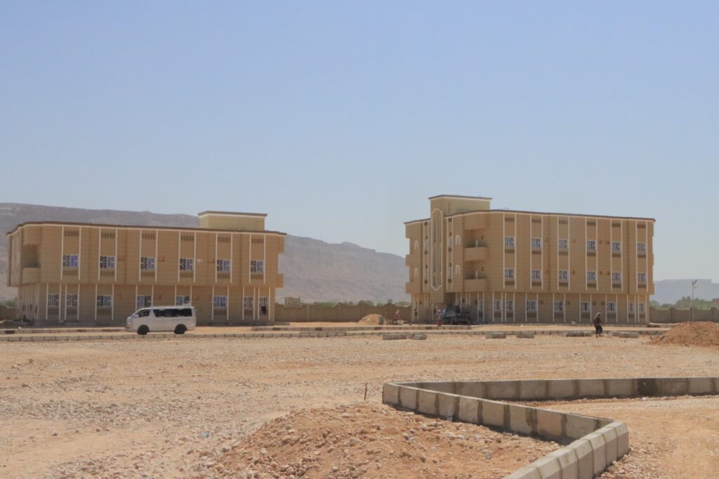 الوكيل العامري يطلع على الاعمال النهائية لمستشفى المدينة الخيري بسيئون الوكيل العامري يطلع على الاعمال النهائية لمستشفى المدينة الخيري بسيئون