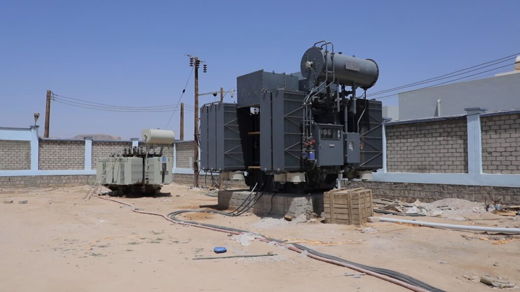 الوكيل العامري يدشّن تشغيل المحوّل السادس بمحطة مريمة التحويلية بقدرة 25 ميجا فولت أمبير الوكيل العامري يدشّن تشغيل المحوّل السادس بمحطة مريمة التحويلية بقدرة 25 ميجا فولت أمبير