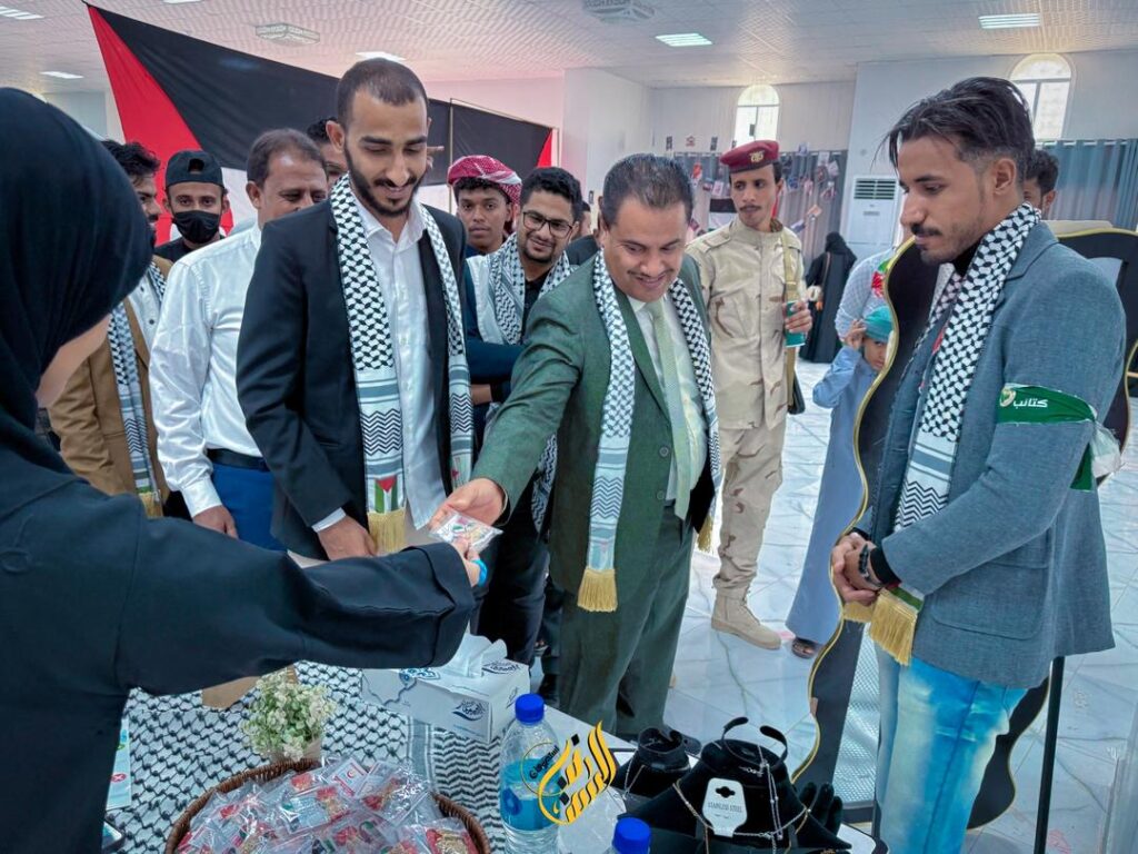 'إنطلاق الحفل الخطابي والفني لفريق فلسطين قضيتي بسيئون" 'إنطلاق الحفل الخطابي والفني لفريق فلسطين قضيتي بسيئون"