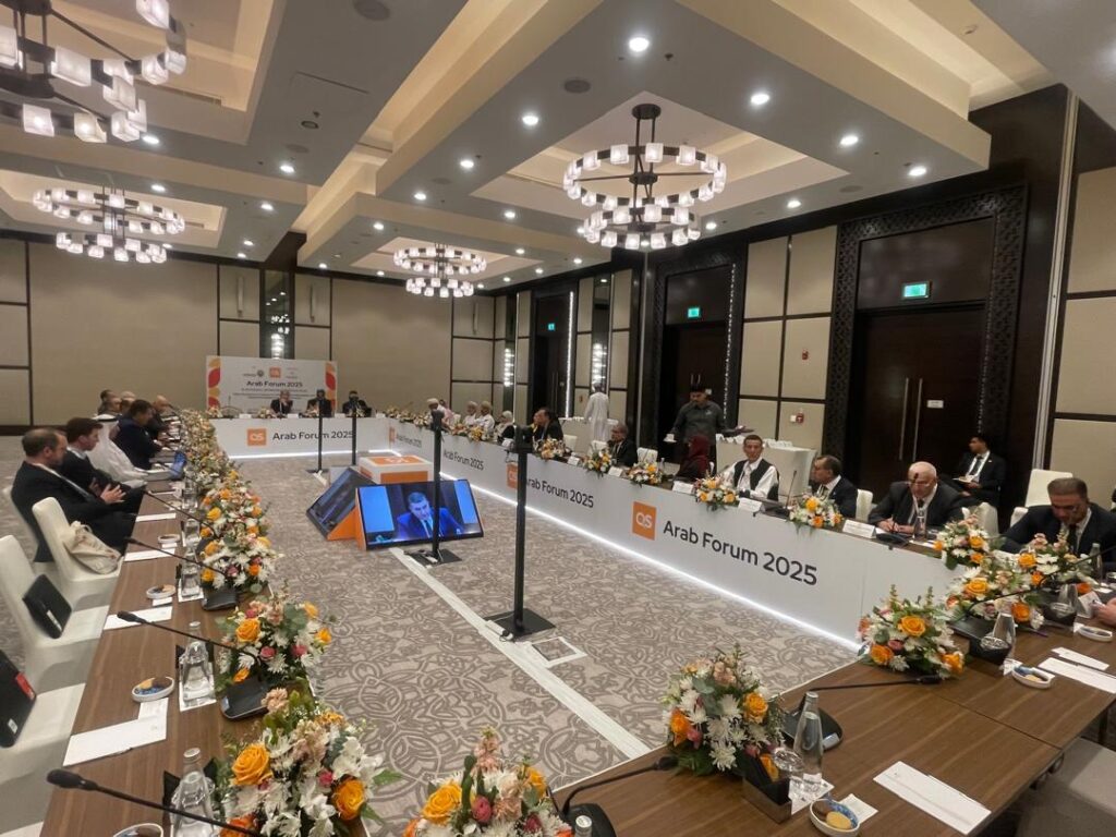 منتدى QS للمنطقة العربية يختتم أعماله بمسقط.. ويكرّم جامعة حضرموت ضمن الجامعات المتميزة منتدى QS للمنطقة العربية يختتم أعماله بمسقط.. ويكرّم جامعة حضرموت ضمن الجامعات المتميزة