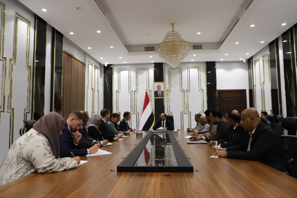 محافظ حضرموت يلتقي وفد المبعوث الخاص للأمين العام للأمم المتحدة إلى اليمن محافظ حضرموت يلتقي وفد المبعوث الخاص للأمين العام للأمم المتحدة إلى اليمن