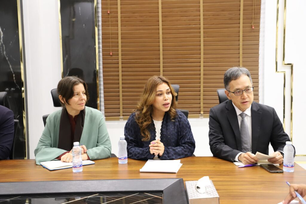 محافظ حضرموت يلتقي وفد المبعوث الخاص للأمين العام للأمم المتحدة إلى اليمن محافظ حضرموت يلتقي وفد المبعوث الخاص للأمين العام للأمم المتحدة إلى اليمن