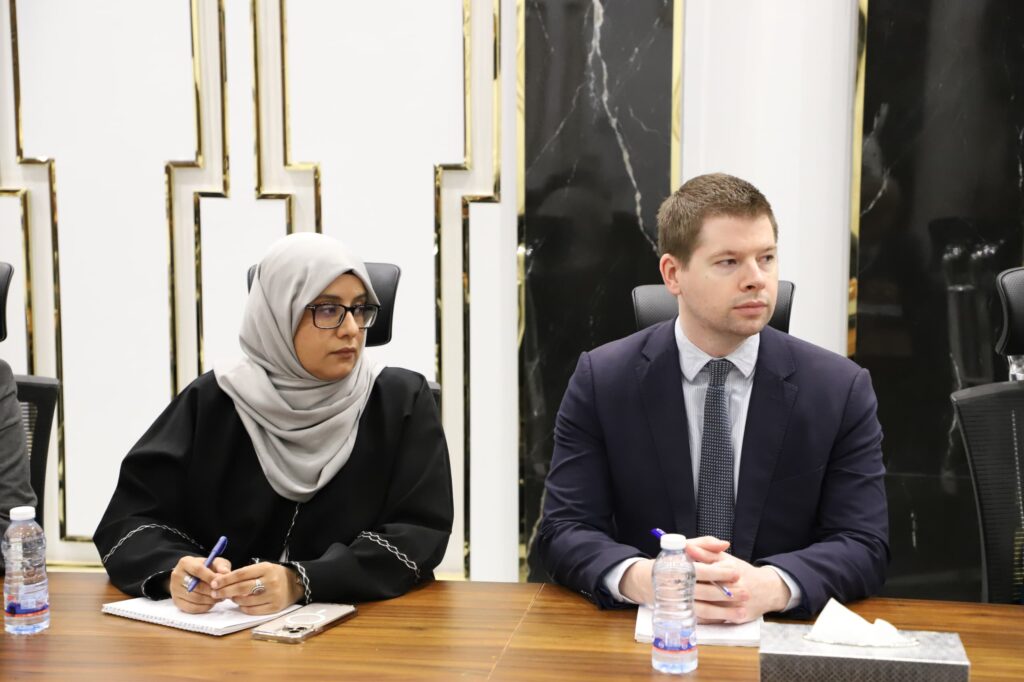 محافظ حضرموت يلتقي وفد المبعوث الخاص للأمين العام للأمم المتحدة إلى اليمن محافظ حضرموت يلتقي وفد المبعوث الخاص للأمين العام للأمم المتحدة إلى اليمن