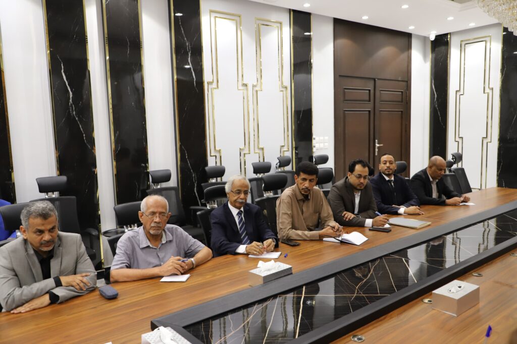 محافظ حضرموت يلتقي وفد المبعوث الخاص للأمين العام للأمم المتحدة إلى اليمن محافظ حضرموت يلتقي وفد المبعوث الخاص للأمين العام للأمم المتحدة إلى اليمن