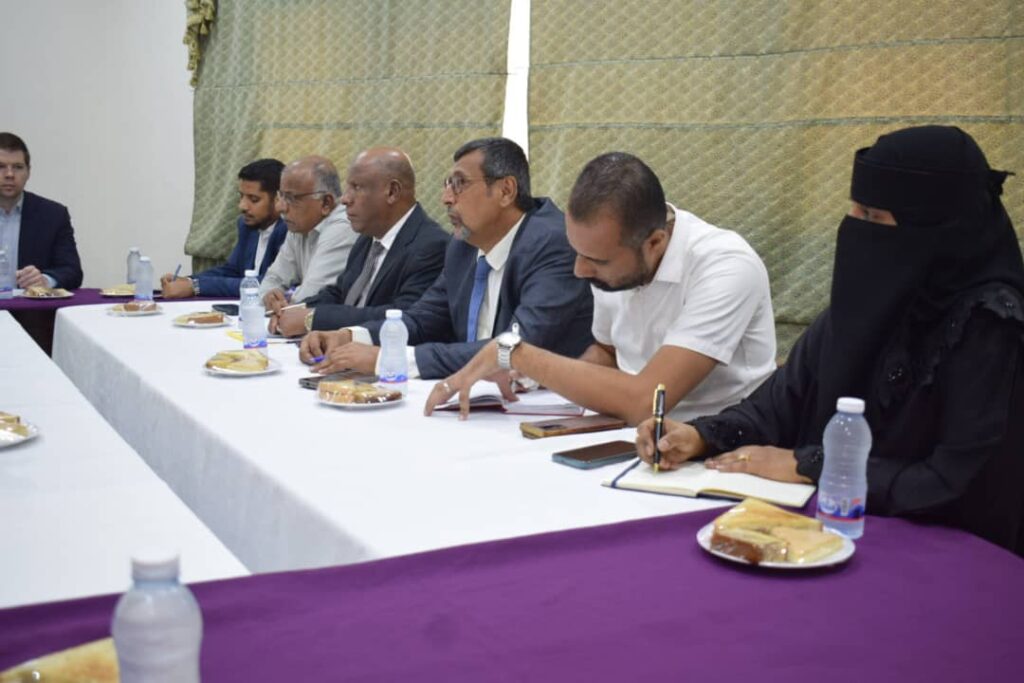 مؤتمر حضرموت الجامع يستعرض مع وفد المبعوث الأممي لليمن الأوضاع في حضرموت ورؤيته لعملية السلام مؤتمر حضرموت الجامع يستعرض مع وفد المبعوث الأممي لليمن الأوضاع في حضرموت ورؤيته لعملية السلام