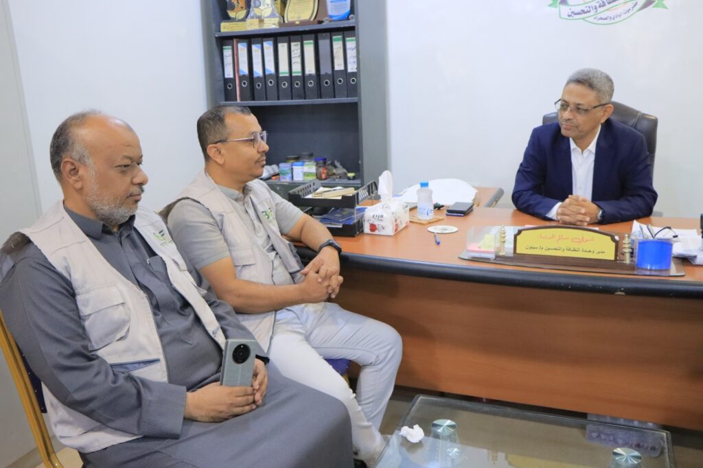 توزيع مواد وقائية لمهندسي النظافة والتحسين بمديرية سيئون مقدمة من مؤسسة بن حبريش للتنمية توزيع مواد وقائية لمهندسي النظافة والتحسين بمديرية سيئون مقدمة من مؤسسة بن حبريش للتنمية