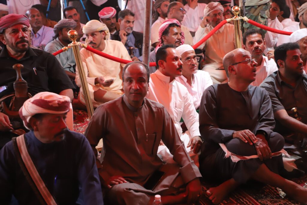 منطقة طمحان تشهد حفلاً لتنصيب الشيخ أمين سرور بن سويدان شيخًا لقبيلة آل ماضي الهلالية "شاهد صور" منطقة طمحان تشهد حفلاً لتنصيب الشيخ أمين سرور بن سويدان شيخًا لقبيلة آل ماضي الهلالية "شاهد صور"