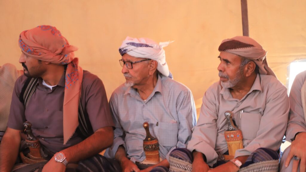 منطقة طمحان تشهد حفلاً لتنصيب الشيخ أمين سرور بن سويدان شيخًا لقبيلة آل ماضي الهلالية "شاهد صور" منطقة طمحان تشهد حفلاً لتنصيب الشيخ أمين سرور بن سويدان شيخًا لقبيلة آل ماضي الهلالية "شاهد صور"