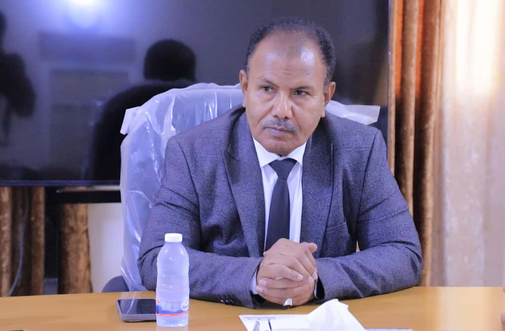 وكيل وادي وصحراء حضرموت يطلع على أعمال لجنة تصفية مشروع الصرف الصحي بسيئون وتريم ويشيد بجهودها وكيل وادي وصحراء حضرموت يطلع على أعمال لجنة تصفية مشروع الصرف الصحي بسيئون وتريم ويشيد بجهودها