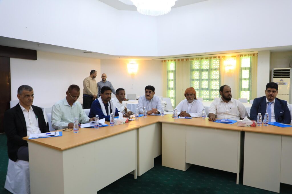 محافظ حضرموت ونائب وزير الإدارة المحلية يدشنان ورشة استراتيجية بالمكلا لتمكين السلطة المحلية وتعزيز اللامركزية محافظ حضرموت ونائب وزير الإدارة المحلية يدشنان ورشة استراتيجية بالمكلا لتمكين السلطة المحلية وتعزيز اللامركزية