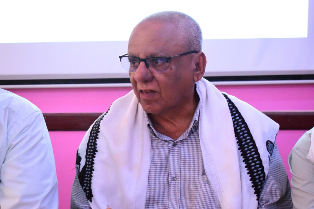 بدء الدورة الحضورية لبرنامج "التعليم من أجل النجاح" بوادي حضرموت : بدء الدورة الحضورية لبرنامج "التعليم من أجل النجاح" بوادي حضرموت :