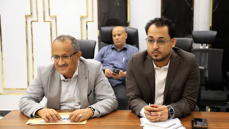 محافظ حضرموت يناقش مع مركز الملك سلمان للإغاثة إطلاق مشروعين صحيين حيويين في المحافظة محافظ حضرموت يناقش مع مركز الملك سلمان للإغاثة إطلاق مشروعين صحيين حيويين في المحافظة