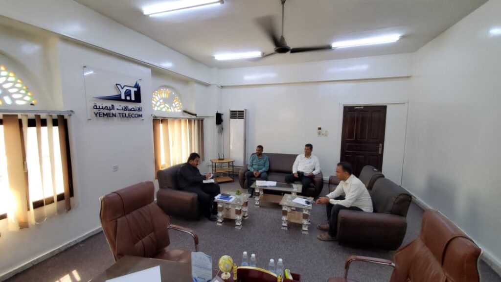 "المؤسسة العامة للاتصالات تواصل مشاريعها التطويرية بساحل حضرموت رغم التحديات" "المؤسسة العامة للاتصالات تواصل مشاريعها التطويرية بساحل حضرموت رغم التحديات"