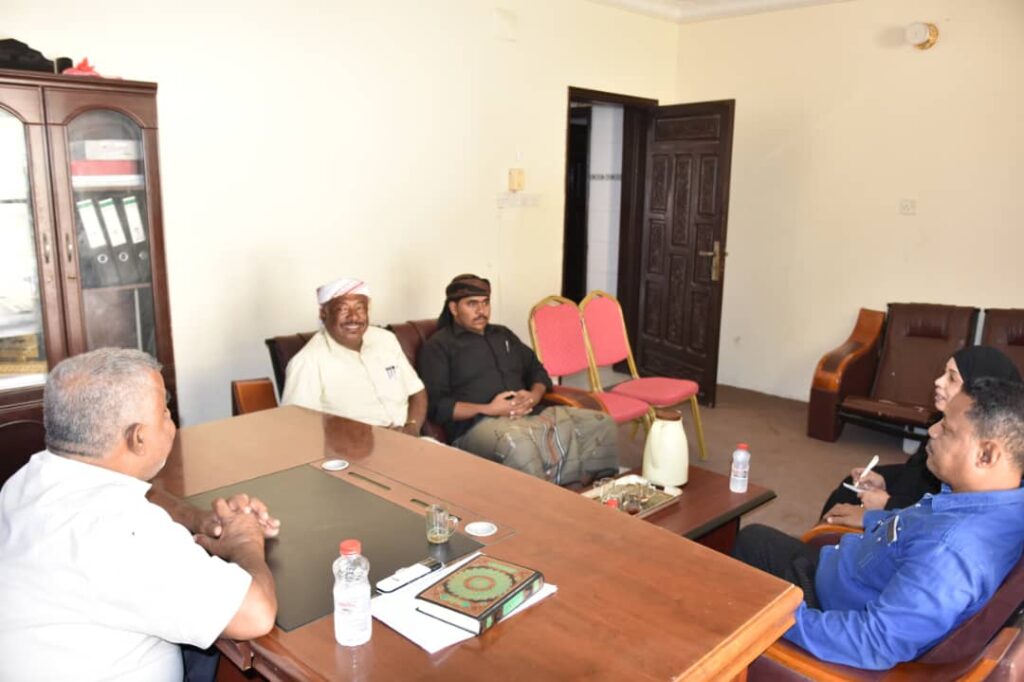 رئيس تحالف العمال والفلاحين والصيادين والكادحين (عماد) يلتقي بلجنة الرقابة والتفتيش بهيئة رئاسة المجلس الانتقال ي الجنوبي بمحافظة حضرموت رئيس تحالف العمال والفلاحين والصيادين والكادحين (عماد) يلتقي بلجنة الرقابة والتفتيش بهيئة رئاسة المجلس الانتقال ي الجنوبي بمحافظة حضرموت