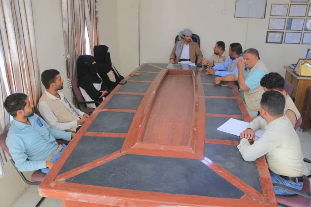 مدير عام مديرية العبر يزور مقر الوحدة التنفيذية لإدارة مخيمات النازحين ويطّلع على أوضاع المخيمات مدير عام مديرية العبر يزور مقر الوحدة التنفيذية لإدارة مخيمات النازحين ويطّلع على أوضاع المخيمات