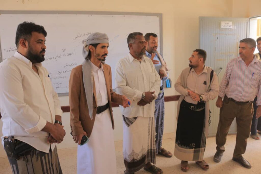 مدير عام مديرية العبر يتفقد سير العملية التعليمية ويثني على التزام الكادر التربوي مدير عام مديرية العبر يتفقد سير العملية التعليمية ويثني على التزام الكادر التربوي