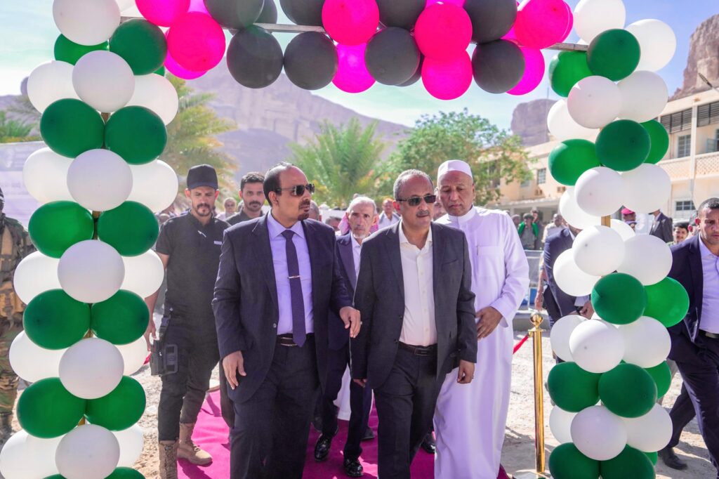 محافظ حضرموت يضع حجر الأساس لمركز البكرية الخيري للغسيل الكلوي بدوعن بتمويل من مركز الملك سلمان محافظ حضرموت يضع حجر الأساس لمركز البكرية الخيري للغسيل الكلوي بدوعن بتمويل من مركز الملك سلمان