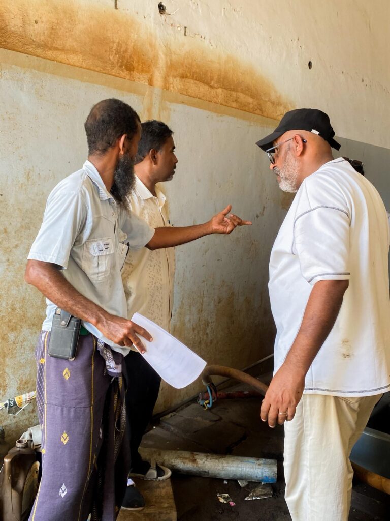 بمتابعة وزير النفط والمعادن الدكتور سعيد الشماسي وبتوجيهات المدير العام التنفيذي المهندس محسن بن حمد وهيط: وصول مولدات الغاز إلى منشأة غاز بروم بمتابعة وزير النفط والمعادن الدكتور سعيد الشماسي وبتوجيهات المدير العام التنفيذي المهندس محسن بن حمد وهيط: وصول مولدات الغاز إلى منشأة غاز بروم