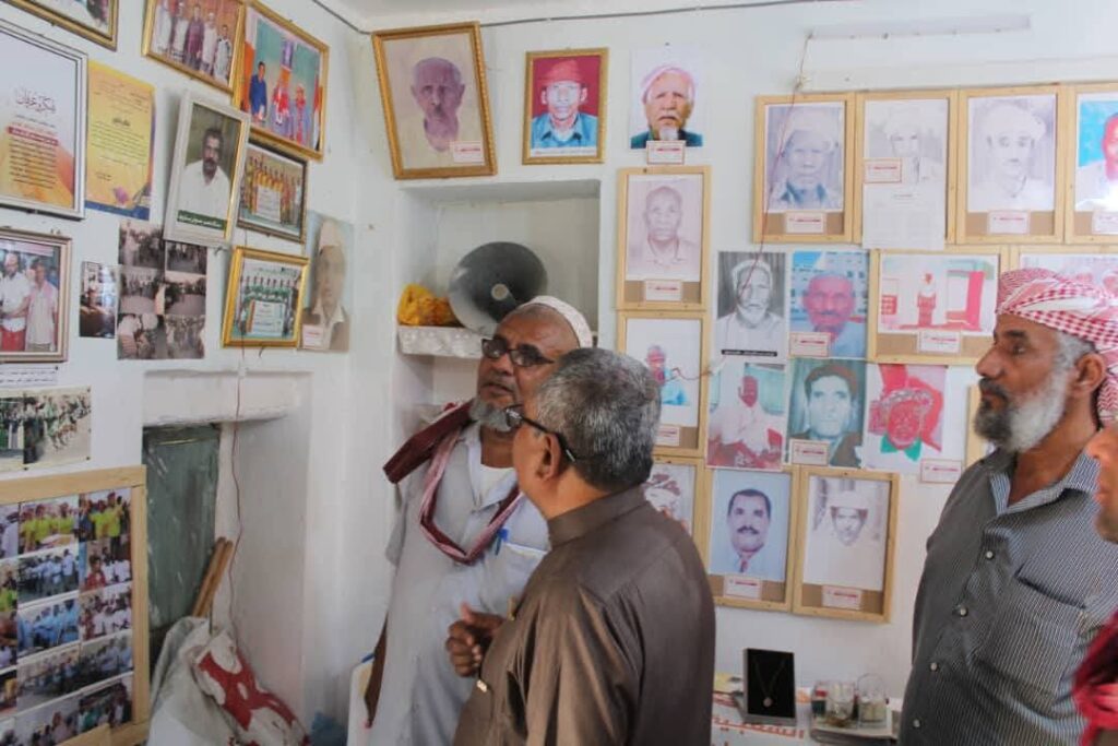 أفتتاح معرض الصور التراثي والفوتوغرافي بمقر عدة حافة القطن للألعاب الشعبية والشبواني أفتتاح معرض الصور التراثي والفوتوغرافي بمقر عدة حافة القطن للألعاب الشعبية والشبواني