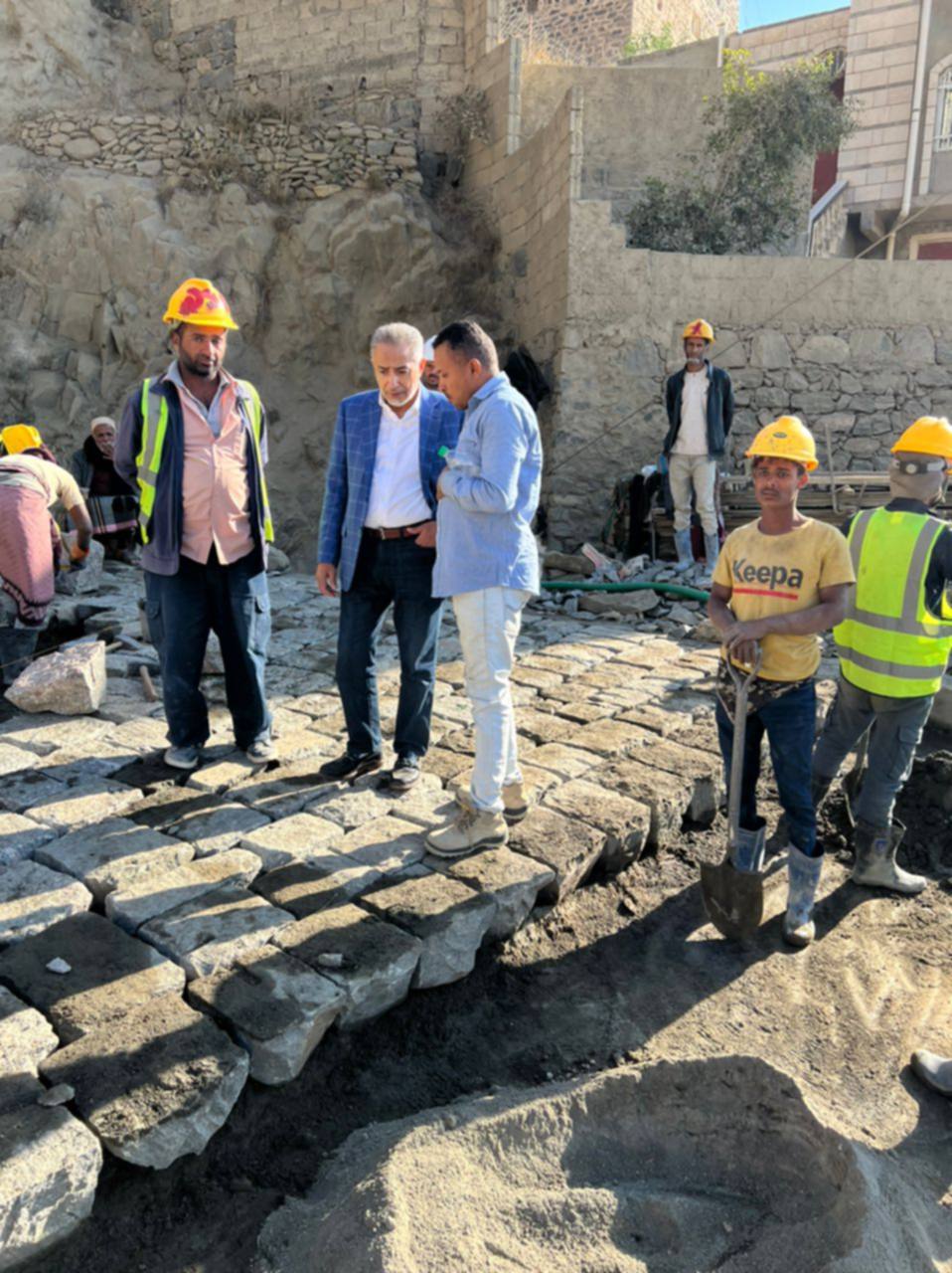 رئيس مجلس إدارة إقليم اليمن يتفقد أعمال صيانة طريق الأعروق – حيفان رئيس مجلس إدارة إقليم اليمن يتفقد أعمال صيانة طريق الأعروق – حيفان