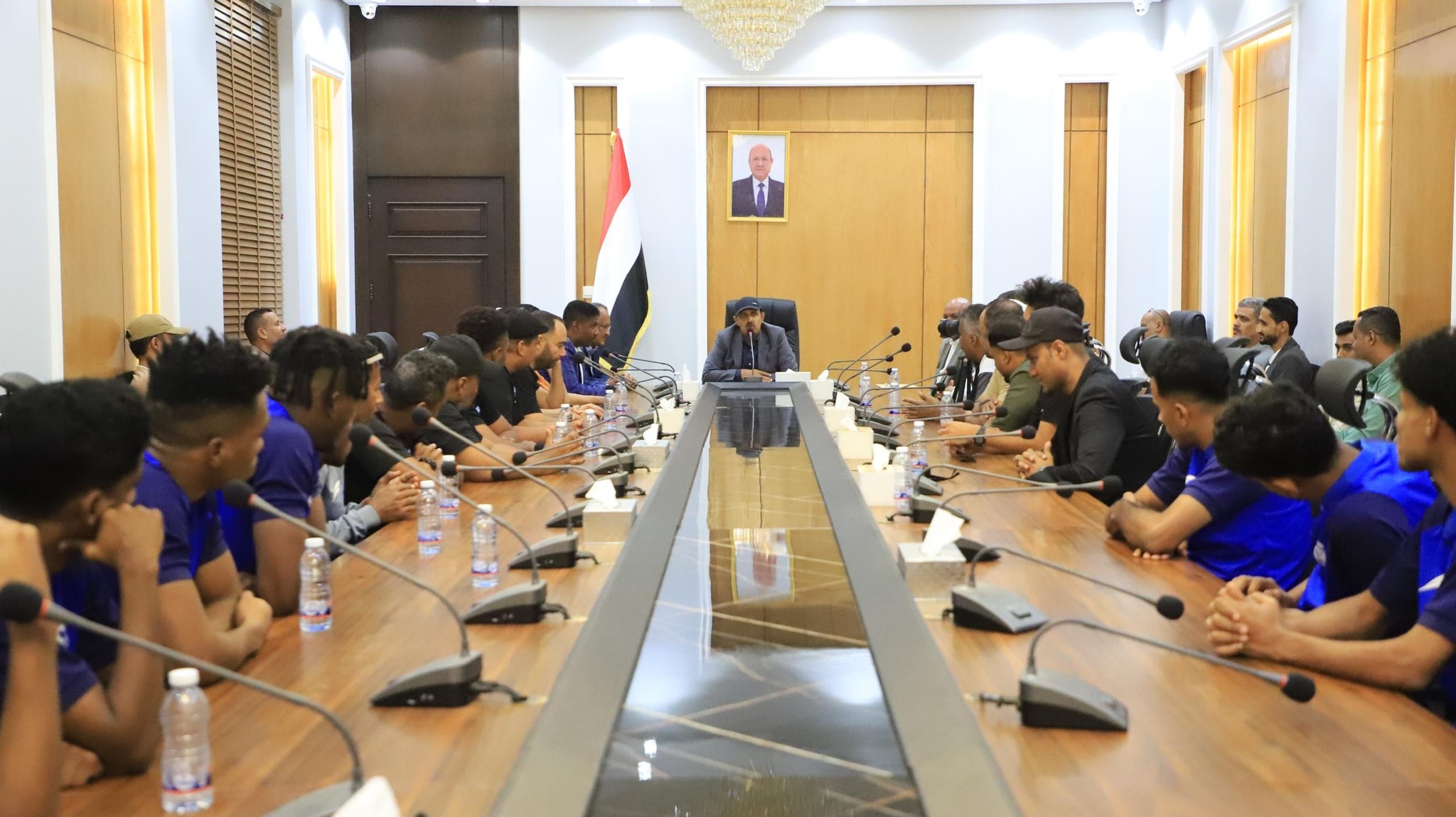 خلال استقباله بعثة نادي تضامن حضرموت..المحافظ بن ماضي يشيد بروح العزيمة والإصرار التي تحلّى بها اللاعبون والجهازان الفني والإداري للفريق خلال استقباله بعثة نادي تضامن حضرموت..المحافظ بن ماضي يشيد بروح العزيمة والإصرار التي تحلّى بها اللاعبون والجهازان الفني والإداري للفريق