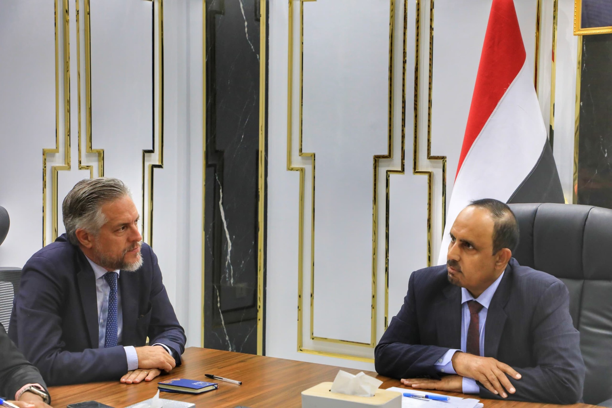 محافظ حضرموت يبحث مع وفد الاتحاد الأوروبي تعزيز التعاون والاستقرار ودعم جهود السلام والاقتصاد المحلي محافظ حضرموت يبحث مع وفد الاتحاد الأوروبي تعزيز التعاون والاستقرار ودعم جهود السلام والاقتصاد المحلي