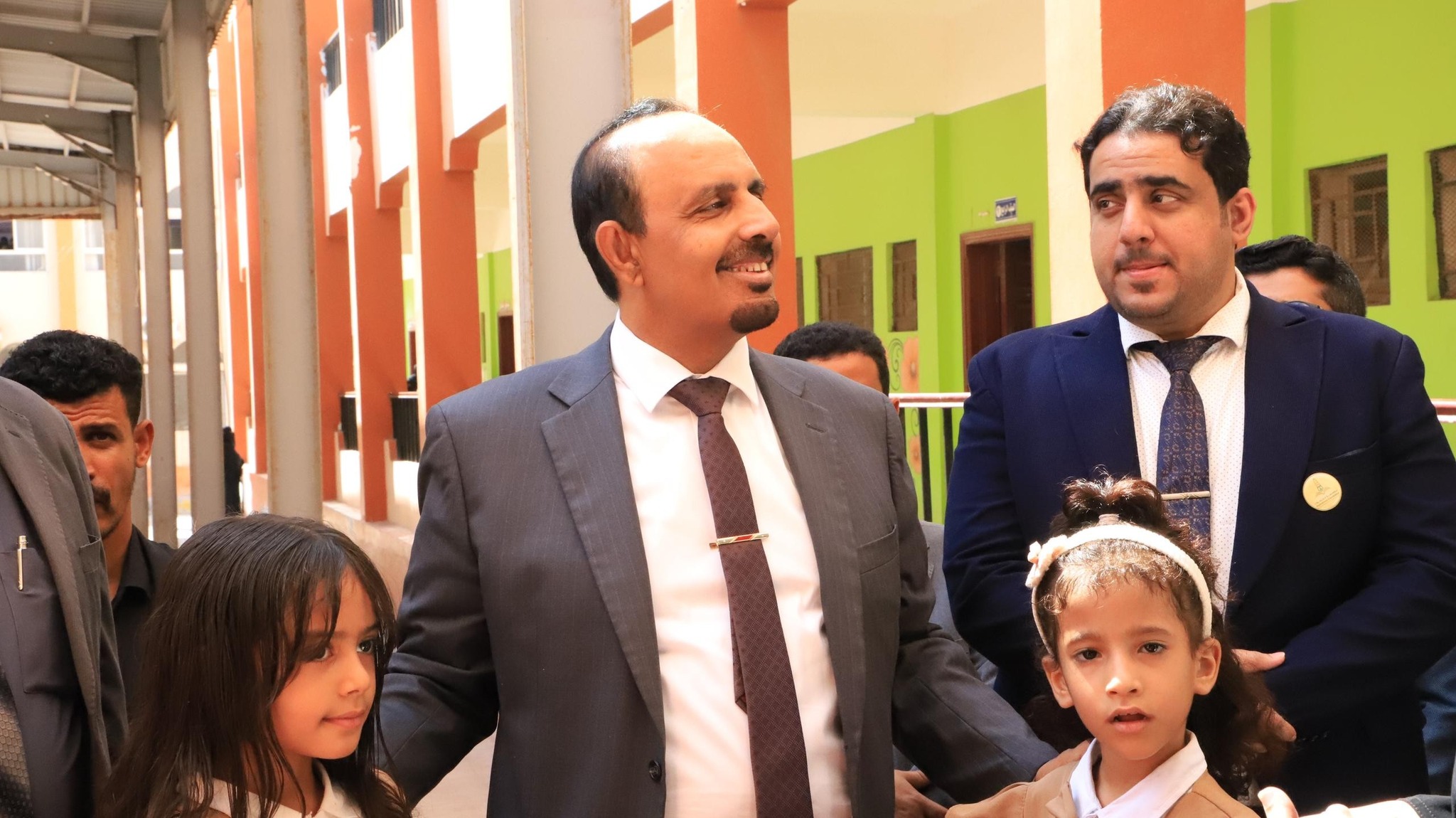 محافظ حضرموت يدشّن منظومة الطاقة الشمسية لثلاث مدارس محورية بالمكلا بقدرة 100 كيلوواط لخدمة أكثر من 2200 طالب وتربوي بكلفة تزيد عن 100 ألف دولار محافظ حضرموت يدشّن منظومة الطاقة الشمسية لثلاث مدارس محورية بالمكلا بقدرة 100 كيلوواط لخدمة أكثر من 2200 طالب وتربوي بكلفة تزيد عن 100 ألف دولار