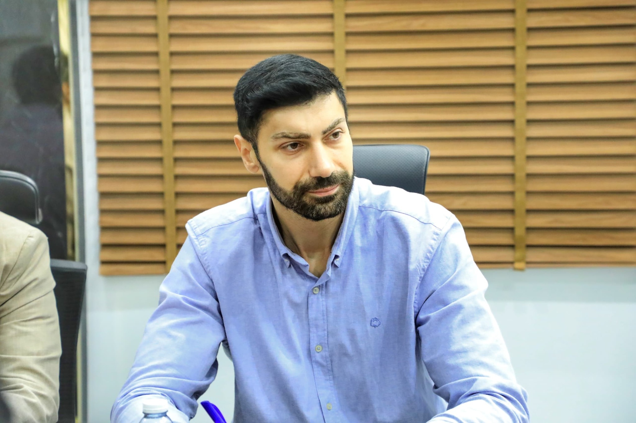 محافظ حضرموت يشيد بتدخلات منظمة كير العالمية في القطاعات التنموية بالمحافظة محافظ حضرموت يشيد بتدخلات منظمة كير العالمية في القطاعات التنموية بالمحافظة