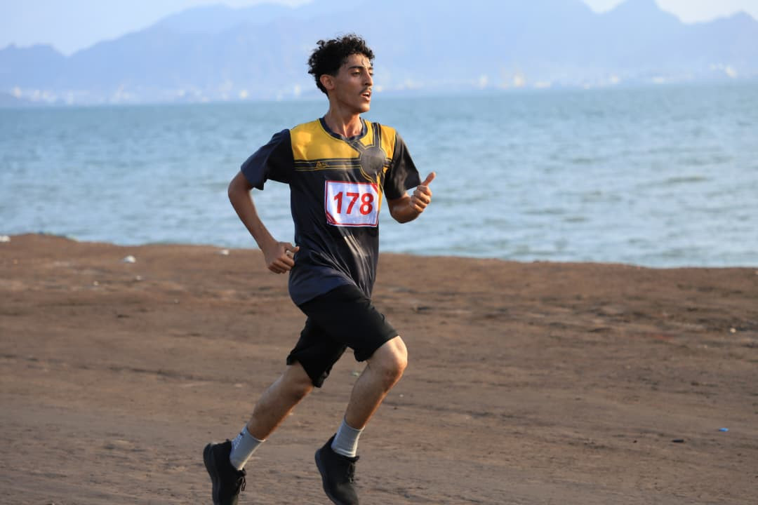 برعاية المجلس الانتقالي.. العاصمة عدن تشهد سباق اختراق الضاحية بمناسبة الذكرى الـ58 لعيد الاستقلال برعاية المجلس الانتقالي.. العاصمة عدن تشهد سباق اختراق الضاحية بمناسبة الذكرى الـ58 لعيد الاستقلال