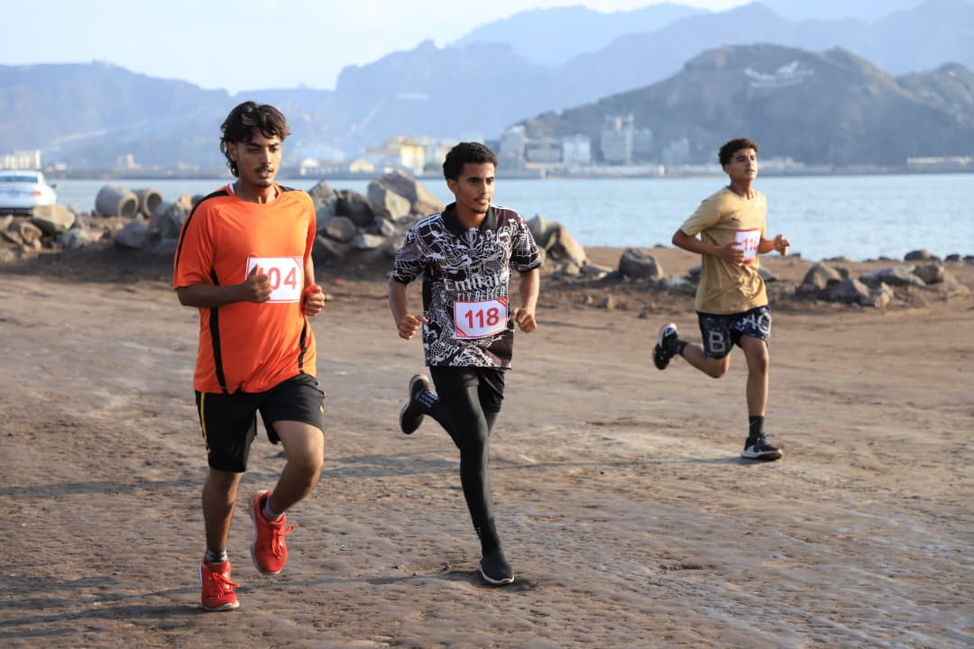 برعاية المجلس الانتقالي.. العاصمة عدن تشهد سباق اختراق الضاحية بمناسبة الذكرى الـ58 لعيد الاستقلال برعاية المجلس الانتقالي.. العاصمة عدن تشهد سباق اختراق الضاحية بمناسبة الذكرى الـ58 لعيد الاستقلال