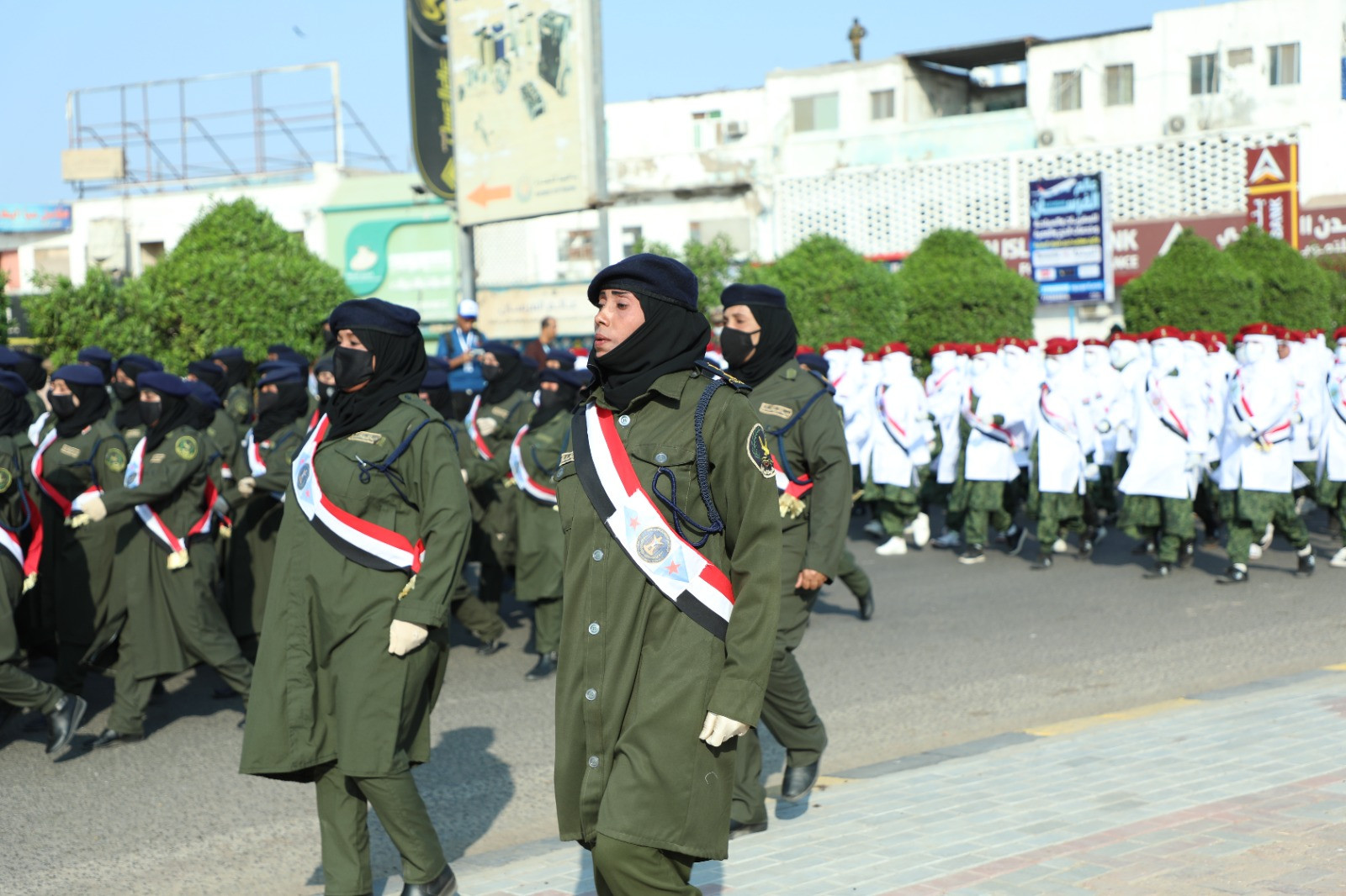 الرئيس الزُبيدي يشهد عرضا عسكريا مهيبا للقوات المسلحة الجنوبية احتفاءً بالعيد الـ58 للاستقلال الوطني 30 نوفمبر الرئيس الزُبيدي يشهد عرضا عسكريا مهيبا للقوات المسلحة الجنوبية احتفاءً بالعيد الـ58 للاستقلال الوطني 30 نوفمبر