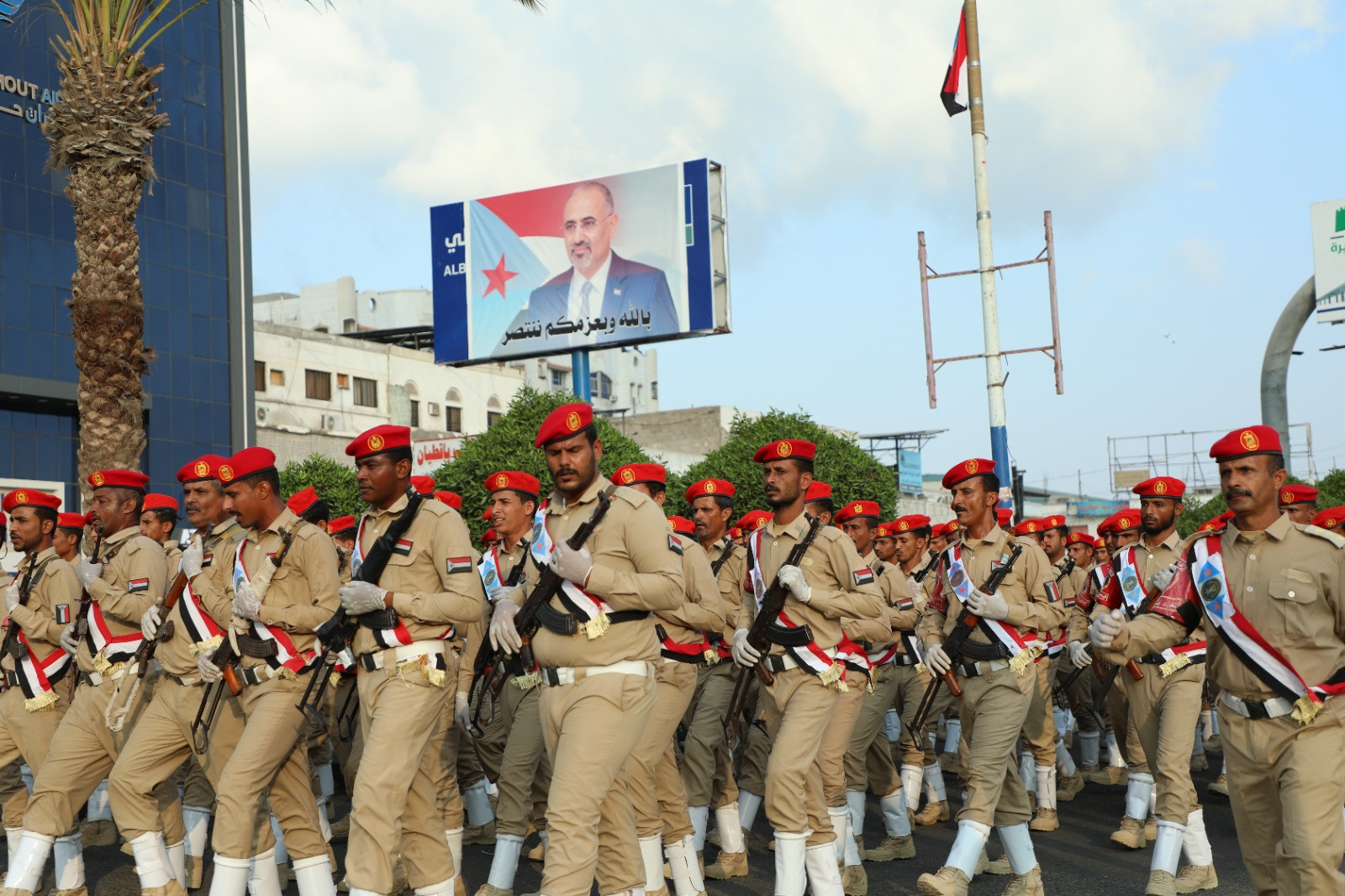 الرئيس الزُبيدي يشهد عرضا عسكريا مهيبا للقوات المسلحة الجنوبية احتفاءً بالعيد الـ58 للاستقلال الوطني 30 نوفمبر الرئيس الزُبيدي يشهد عرضا عسكريا مهيبا للقوات المسلحة الجنوبية احتفاءً بالعيد الـ58 للاستقلال الوطني 30 نوفمبر