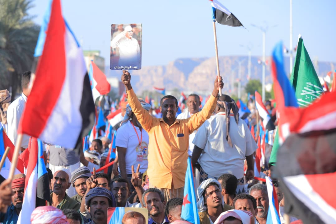 في مليونية 30 نوفمبر.. الحشود الجماهيرية في سيئون توكد تمسكها بخيار تحرير وادي حضرموت على طريق استعادة دولة الجنوب العربي(بيان) في مليونية 30 نوفمبر.. الحشود الجماهيرية في سيئون توكد تمسكها بخيار تحرير وادي حضرموت على طريق استعادة دولة الجنوب العربي(بيان)