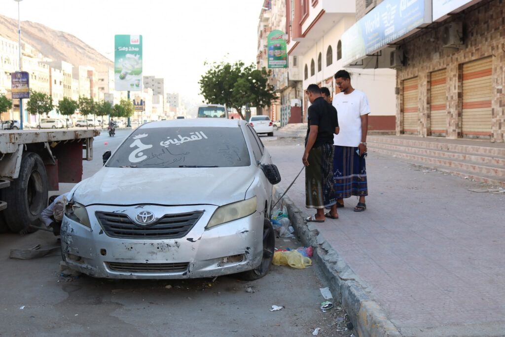 امتداداً لحملة رفع السيارات الكندم والمتوقفة.. أشغال منطقة الشرج يباشر أعمال الرفع امتداداً لحملة رفع السيارات الكندم والمتوقفة.. أشغال منطقة الشرج يباشر أعمال الرفع