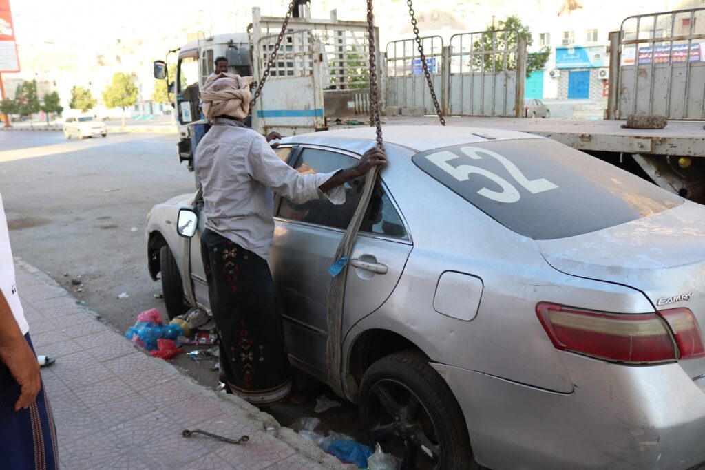 امتداداً لحملة رفع السيارات الكندم والمتوقفة.. أشغال منطقة الشرج يباشر أعمال الرفع امتداداً لحملة رفع السيارات الكندم والمتوقفة.. أشغال منطقة الشرج يباشر أعمال الرفع