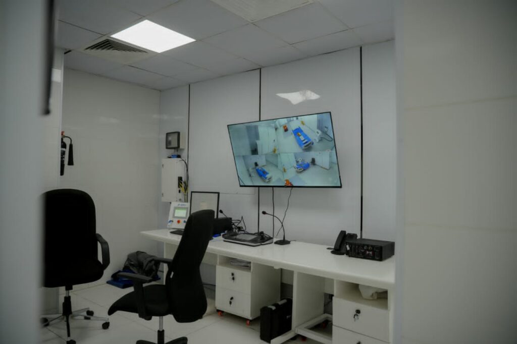 محافظ حضرموت يدشن أحدث وحدة للعلاج الإشعاعي الداخلي بمركز المكلا للعلاج الإشعاعي محافظ حضرموت يدشن أحدث وحدة للعلاج الإشعاعي الداخلي بمركز المكلا للعلاج الإشعاعي