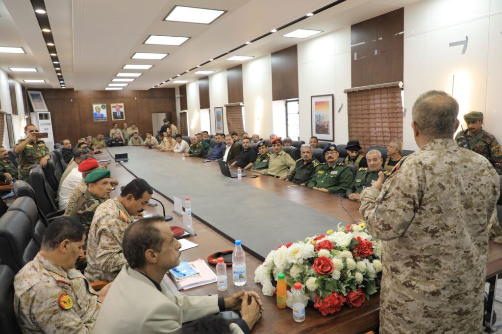 المقدم باسمير ينال الماجستير بامتياز عن دراسة في الجرائم الإلكترونية باليمن المقدم باسمير ينال الماجستير بامتياز عن دراسة في الجرائم الإلكترونية باليمن