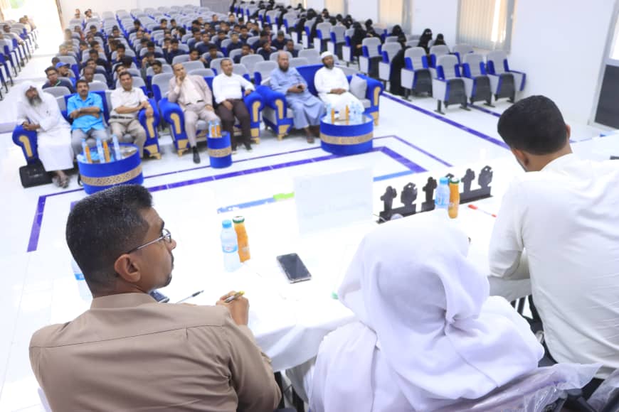 كلية الآداب واللغات بجامعة سيئون تحتضن مناظرة طلابية لثانوية الرواد الأهلية بالتنسيق مع قسم اللغة العربية كلية الآداب واللغات بجامعة سيئون تحتضن مناظرة طلابية لثانوية الرواد الأهلية بالتنسيق مع قسم اللغة العربية